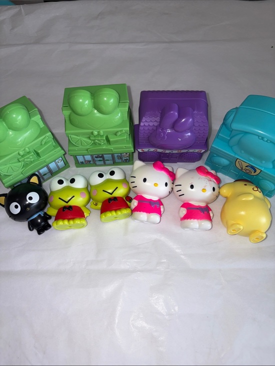 Sanrio Other - Sanrio Hello Kitty & Friends Colorful McDonalds Toy Set - Multi